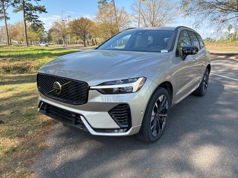 New 2026 Volvo XC60 B5 Plus w/ Protection Package Premier image 2