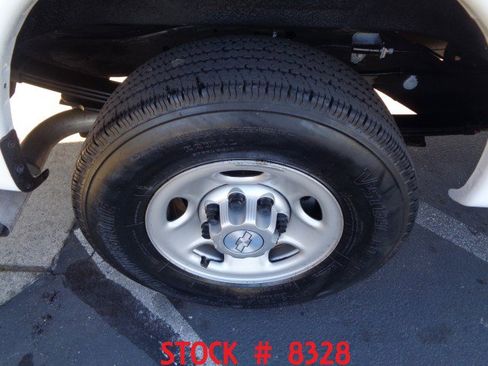 Used 2017 Chevrolet Express 2500 image 21