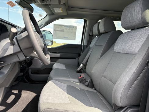 New 2026 Ford F250 XLT w/ XLT Premium Package image 44