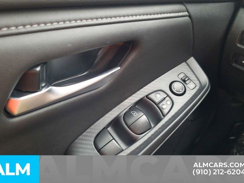 Used 2025 Nissan Sentra SV w/ Trunk Package image 18