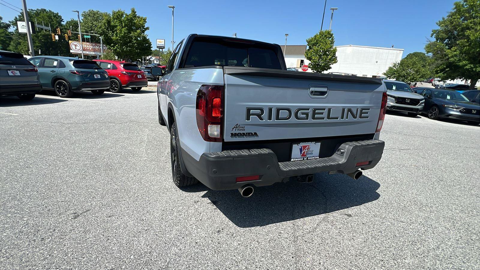 Used 2025 Honda Ridgeline Black Edition image 6