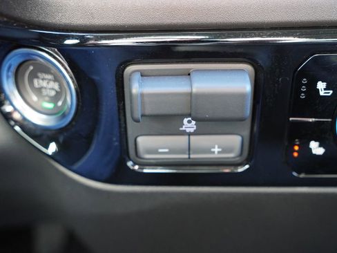 Certified 2025 Chevrolet Silverado 2500 LT w/ Convenience Package image 28