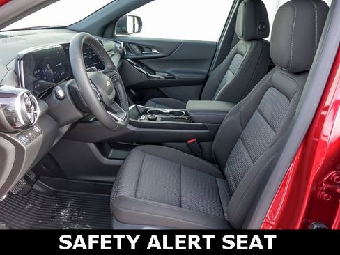 New 2026 Chevrolet Equinox LT w/ LPO, Floor Liner Package image 13