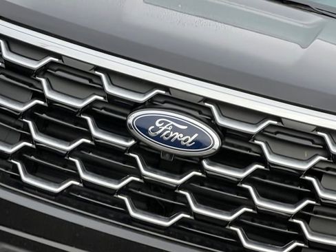 New 2025 Ford Explorer Platinum w/ Ultimate Package image 3