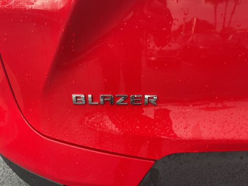 Used 2022 Chevrolet Blazer LT FWD image 10