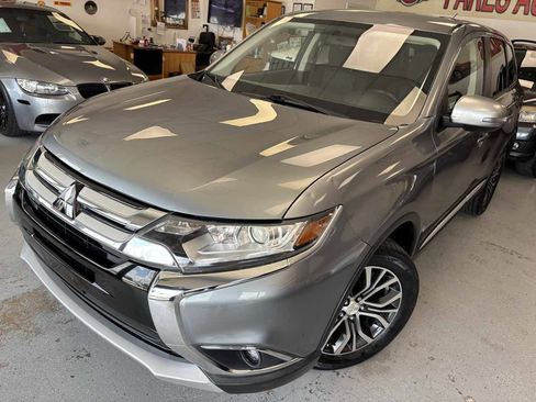 Used 2016 Mitsubishi Outlander SE image 6