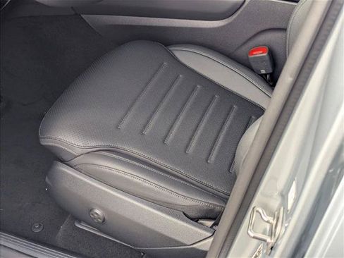 Used 2026 Mercedes-Benz GLC 300 image 4
