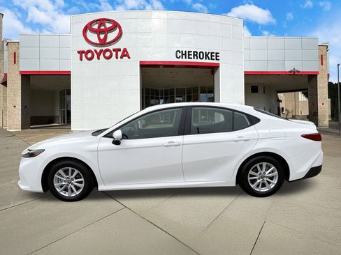 New 2026 Toyota Corolla SE image 8