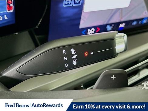New 2026 Chevrolet Traverse LT w/ Sun and Wheel Package AWD/4WD image 15
