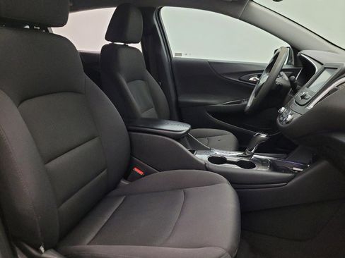 Used 2017 Chevrolet Malibu LT FWD image 21