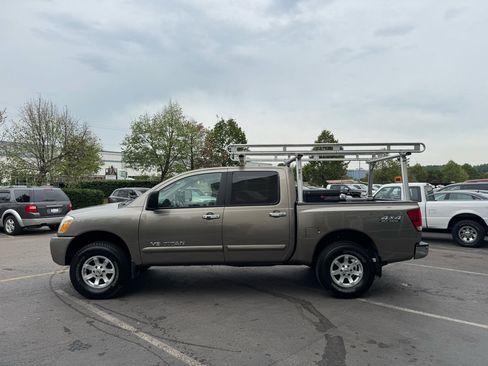 Used 2006 Nissan Titan SE image 7