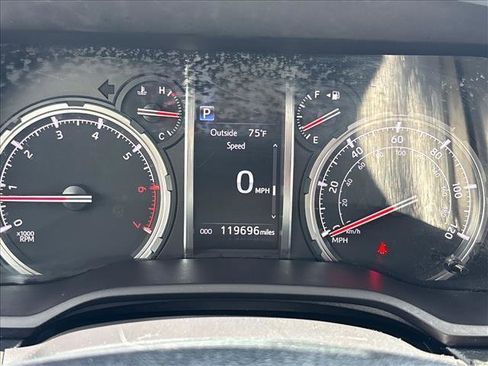 Used 2021 Toyota 4Runner TRD Off-Road Premium w/ Moonroof Package AWD/4WD image 15