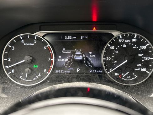 Used 2023 Nissan Rogue SV AWD/4WD image 9