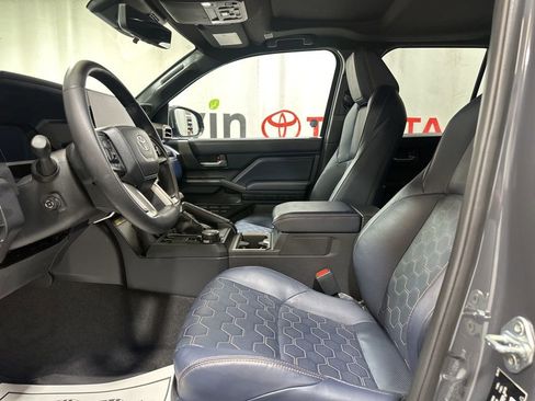 Certified 2025 Toyota 4Runner 4WD image 24