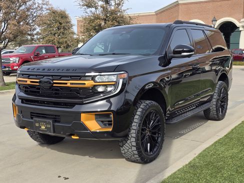 New 2026 Ford Expedition Tremor image 3