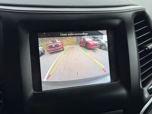 Used 2021 Jeep Cherokee Latitude image 21