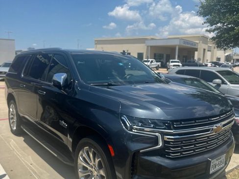 Used 2021 Chevrolet Suburban Premier w/ Texas Edition RWD image 7