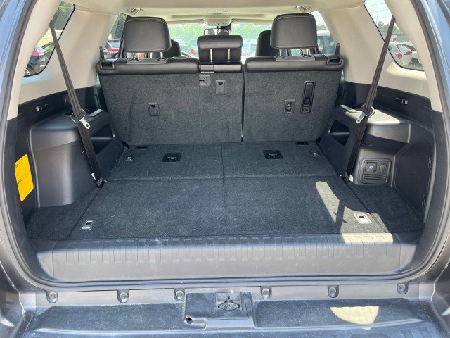 Used 2021 Toyota 4Runner SR5 Premium w/ Moonroof Package AWD/4WD image 18