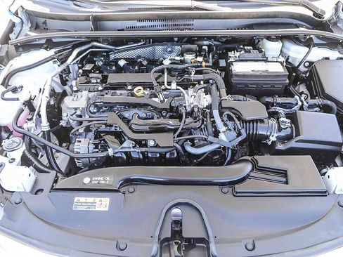 Certified 2025 Toyota Corolla SE image 27