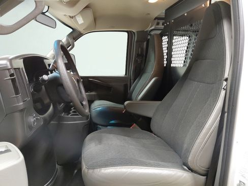 Used 2025 Chevrolet Express 2500 w/ Driver Convenience Package RWD image 24
