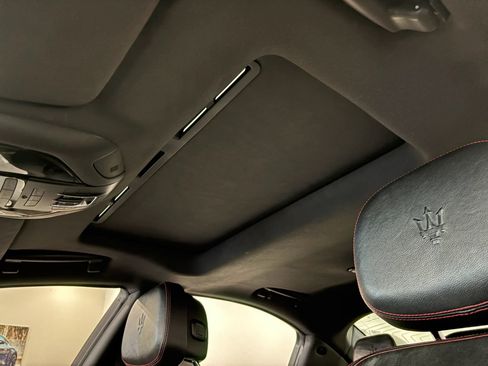 Used 2017 Maserati Ghibli RWD image 14
