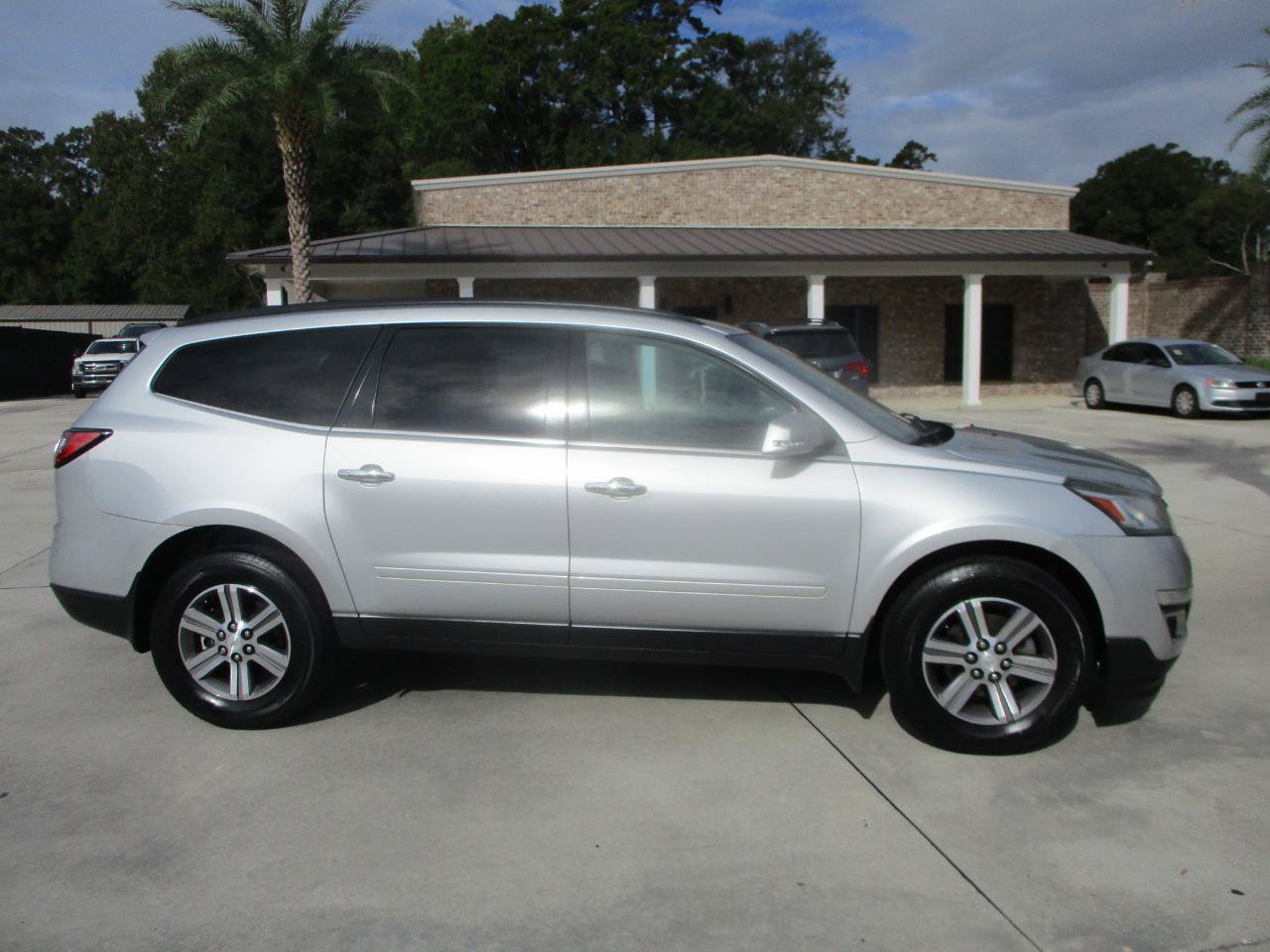 Used 2016 Chevrolet Traverse LT FWD image 15