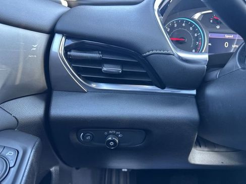 Certified 2023 Chevrolet Traverse LT w/ Rear Camera Mirror Package image 19