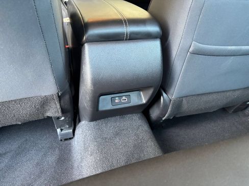 Used 2025 Nissan Altima 2.5 SV FWD image 22