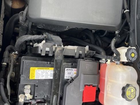 Used 2023 Buick Enclave Avenir image 28