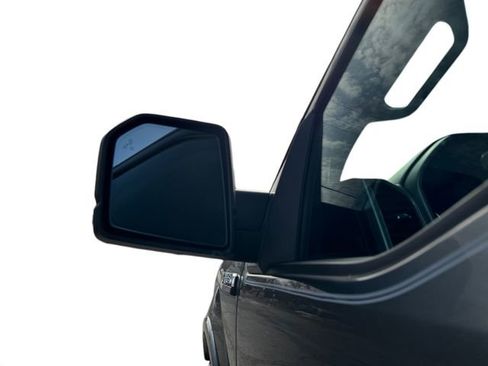 Used 2018 Ford F150 Lariat image 19