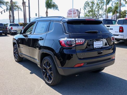 New 2026 Jeep Compass Latitude AWD/4WD image 6