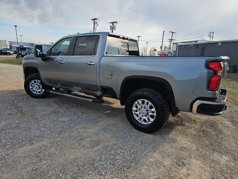 Used 2024 Chevrolet Silverado 2500 LTZ w/ LTZ Plus Package AWD/4WD image 7