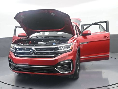 Used 2021 Volkswagen Atlas Cross Sport SE w/ Panoramic Sunroof Package FWD image 73