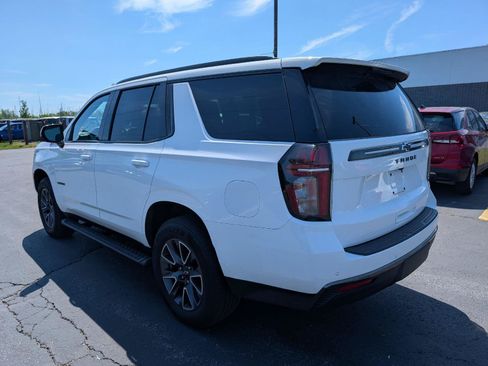 Used 2022 Chevrolet Tahoe Z71 w/ Luxury Package AWD/4WD image 5
