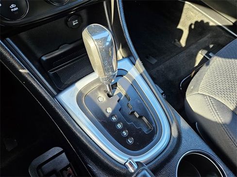 Used 2014 Chrysler 200 LX image 21