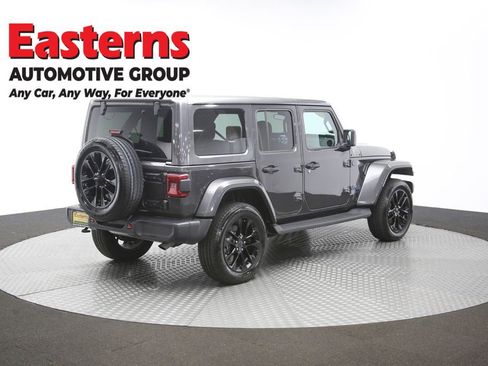 Used 2025 Jeep Wrangler Unlimited Sahara AWD/4WD image 37
