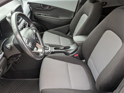 Used 2021 Hyundai Kona SEL image 11