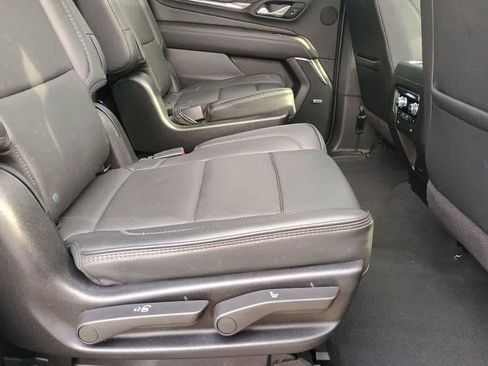 Used 2024 GMC Yukon XL Denali AWD/4WD image 24