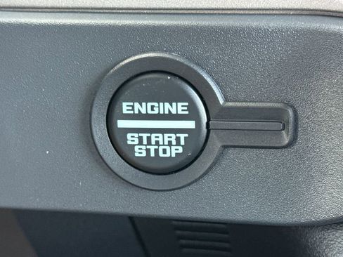 New 2025 Ford Bronco Outer Banks w/ Sasquatch Package image 23