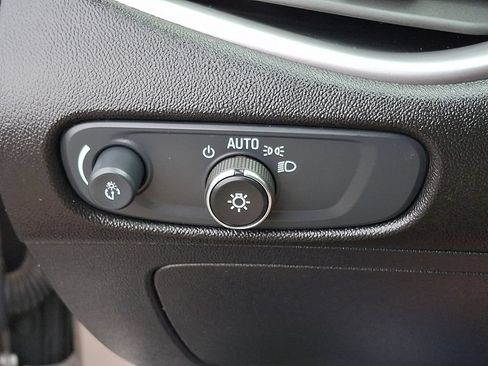 Used 2024 Chevrolet Malibu LT FWD image 25