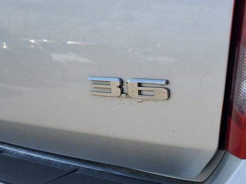 Used 2016 Cadillac SRX Luxury w/ Driver Awareness Package AWD/4WD image 7