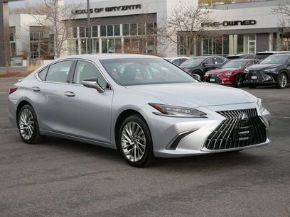 Used 2023 Lexus ES 300h Ultra Luxury w/ Accessory Package (Z2)