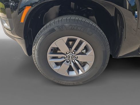 Certified 2025 Nissan Frontier SV AWD/4WD image 10