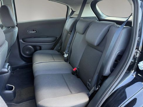 Used 2021 Honda HR-V LX image 33
