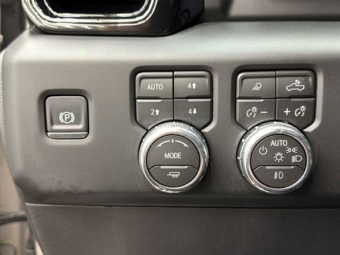 Used 2026 GMC Sierra 1500 AT4 w/ AT4 Premium Package AWD/4WD image 31