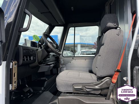 Used 2024 Chevrolet Brightdrop 400 w/ Commercial Equipment Package AWD/4WD image 9