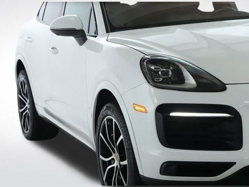 Used 2021 Porsche Cayenne Coupe image 8