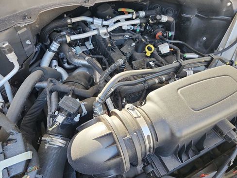 Used 2021 Ford Explorer XLT w/ Equipment Group 202A image 22