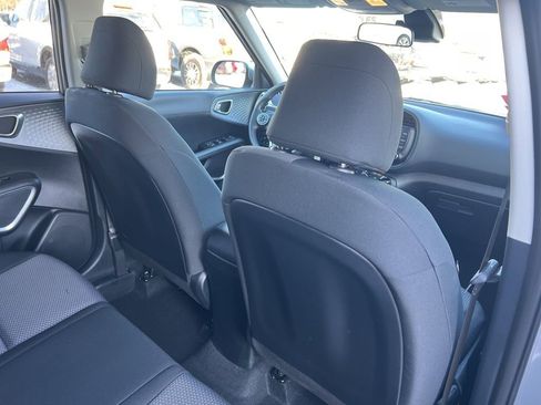 Certified 2022 Kia Soul LX w/ Technology Package image 15