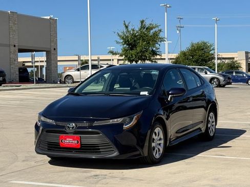Used 2024 Toyota Corolla LE FWD image 8